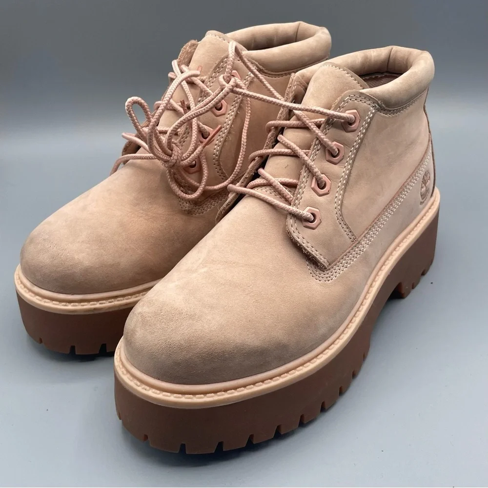 TImberland Stone Street‎ Mid Chukka Boots Light Pink